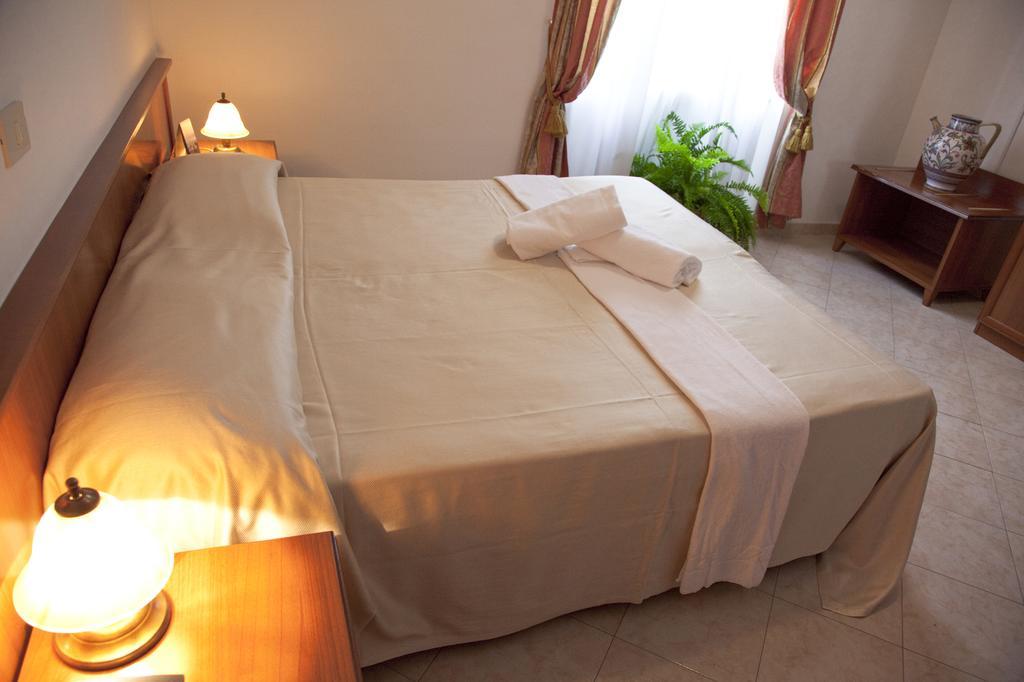 מלון Assisi Garden מראה חיצוני תמונה