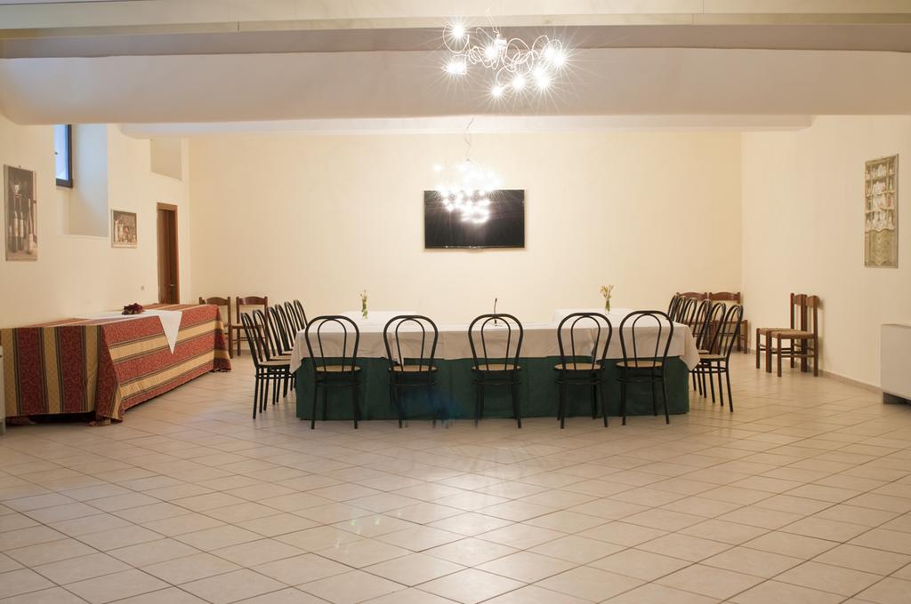 מלון Assisi Garden מראה חיצוני תמונה