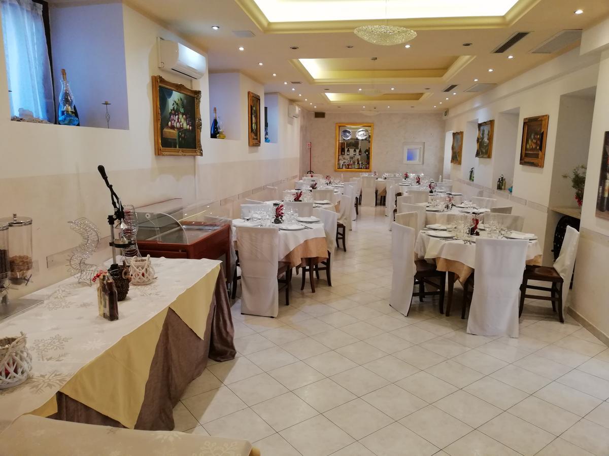 מלון Assisi Garden מראה חיצוני תמונה